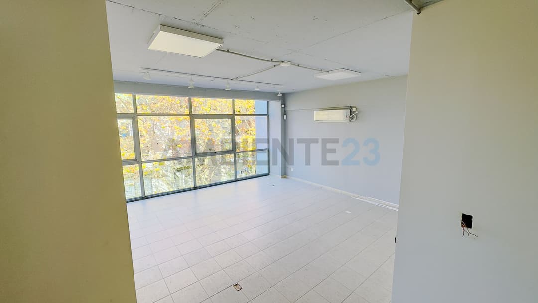 Piso de oficinas en alquiler en Palermo - 140m2 + 2 cocheras